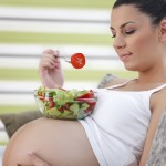 Healthy pregnancy eating salad